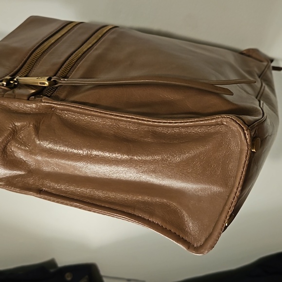HOBO Tan Leather Shoulder Bag - Picture 3 of 7